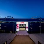 Red Bull Arena: Außenansicht der Eventlocation am Abend für Tagung & Konferenz Leipzig Convention