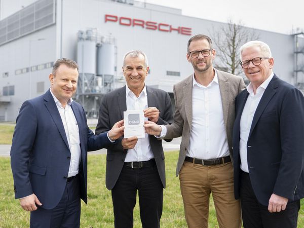 Gerd Rupp, Vorsitzender der Geschäftsführung Porsche Leipzig, Albrecht Reimold, Vorstand Produktion und Logistik, Ruven Weichert, Kaufmännischer Geschäftsführer Porsche Leipzig, Dirk Kolar, Leiter Automobilfertigung Porsche Leipzig, 2025