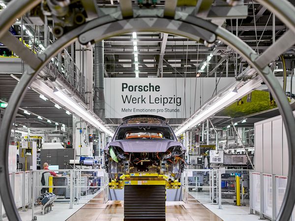 Montage im Porsche Werk Leipzig, 2025, Porsche AG